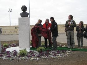 Inaugurado en un emotivo acto el Monumento al Deporte Base “Diego Carbajosa”