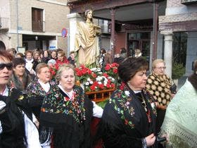 Decenas de “águedas” tomaron las calles de Medina para celebrar la onomástica de su patrona