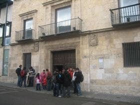 Un nuevo apagón obliga a desalojar la biblioteca al sonar la alarma de incendios