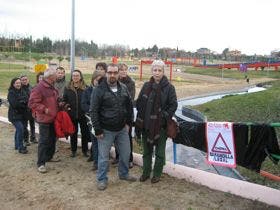 IU realiza una concentración de protesta por la gestión en el parque “Villa de las Ferias”