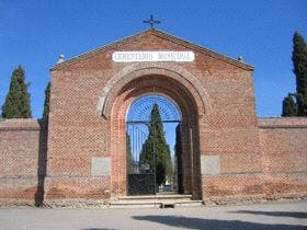 Nava del Rey inició las obras de ampliación del histórico cementerio