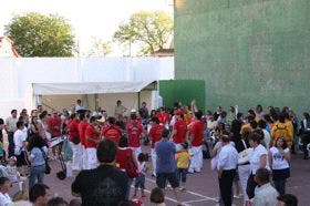 La «kedada» motera de los «Piratas del Asfalto» y el concurso de charangas pusieron fin a las fiestas de Pozaldez