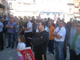 La concentración sindical reunió a 100 personas en Medina del Campo, con motivo de la Huelga General