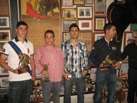 La ATC «Los Cortes» entregó a Víctor Holgado el Premio Nacional de Cortes de Novillos de Medina del Campo 2010