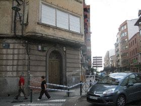 Medina del Campo: se desploma una cornisa frente al edificio de Correos