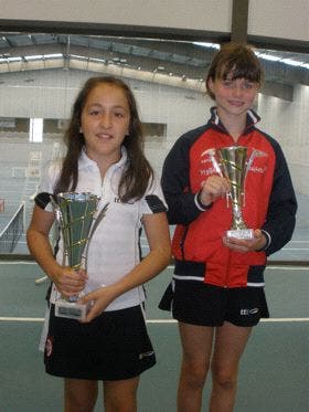 Patricia Baz, campeona del VI Torneo San Pedro Regalado de tenis en categoría Alevín