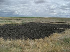 Los fangos y lodos de la EDAR de Medina del Campo se esparcen, desde hace años, por las tierras de los pueblos