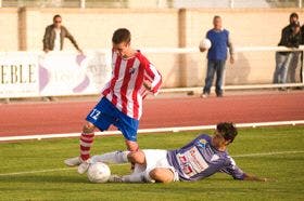 La Gimnástica se deja el liderato en casa tras perder por la mínima ante La Bañeza (0-1)