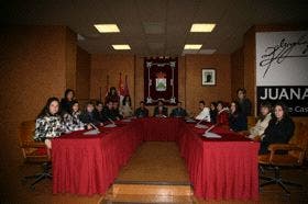 Tordesillas: Los alumnos del IES «Juana I» visitan el Ayuntamiento y se preocupan por el paro