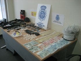 Medina del Campo: Policía Nacional incauta cocaína, hachís, armas, móviles y dinero tras la detención de un individuo