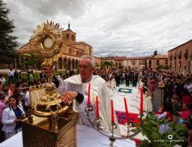 Olmedo: Alfombra floral de 60 metros para realzar la procesión del Corpus