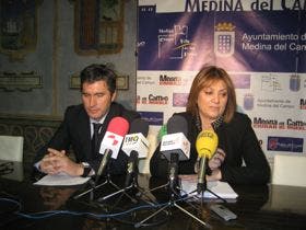 La alcaldesa y el concejal de Personal dan a conocer irregularidades producidas en los cementerios de Medina del Campo, desde 2006