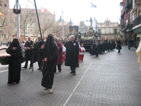 Medina del Campo: Arranca la Semana Santa con el Via Crucis de la Fe