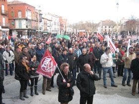 Medina del Campo: 600 personas se manifestaron hoy «Contra el paro y por la regeneración democrática»