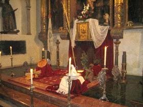 Los «monumentos», alternativa de Medina del Campo en una mañana sin procesiones