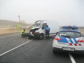 Un accidente en la carretera de Campillo se salda con una persona muerta y otra herida