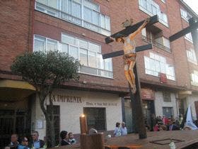 Medina del Campo: El Barrio de Santo Tomás se volcó con la procesión de «El Calvario»