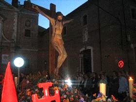 Medina del Campo: El Cristo del Amor preside las «Siete Palabras»