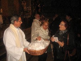 Medina del Campo, ávida de los pétalos milagrosos de Santa Rita