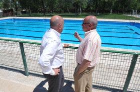 Olmedo: El presidente Carnero visitó las obras de remodelación de las piscinas