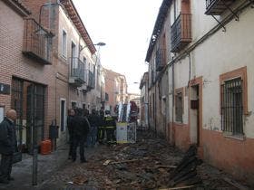 Un incendio en la calle San Martín afecta a tres viviendas