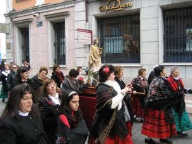 Entre el poder femenino y la tradición