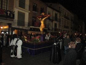 Medina de Campo: Más de mil personas acudieron al Via Crucis popular