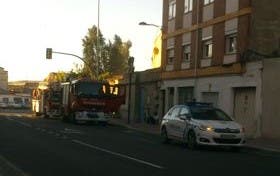 Los bomberos extinguieron un incendio en una peña de la Ronda del Apóstol Santiago