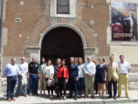 Medina del Campo: La candidatura del PP al Ayuntamiento visitó la exposición del Convento de las Carmelitas