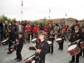 En Medina del Campo hasta la música de «los payasos de la tele» suena a marcha de Semana Santa