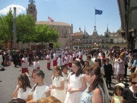 Medina del Campo: Mucha pompa y pocos fieles en la procesión del Corpus