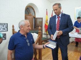 Torrecilla de la Orden homenajeó al ex alcalde Miguel Angel Iglesias