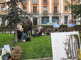 La exposición de «Jóvenes Artistas» se inauguró, con polémica, en las Reales Carnicerías