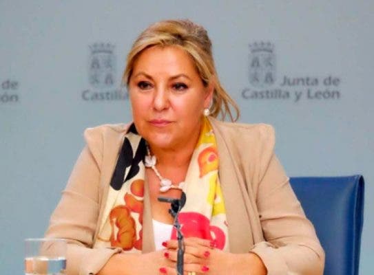 Rosa Valdeón presentó la renuncia a sus cargos al presidente de la Junta de Castilla y León