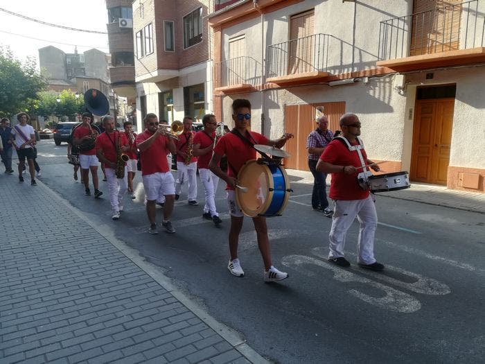 Quedan prohibidas en las fiestas populares las procesiones y charangas en el exterior con Nivel de Alerta 1