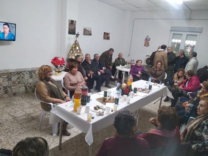 Muriel de Zapardiel estrena un centro de jubilados