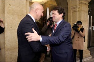 Mañueco apuesta en León por la colaboración leal entre las administraciones de la Comunidad y con el Gobierno para impulsar la economía y luchar contra el reto demográfico