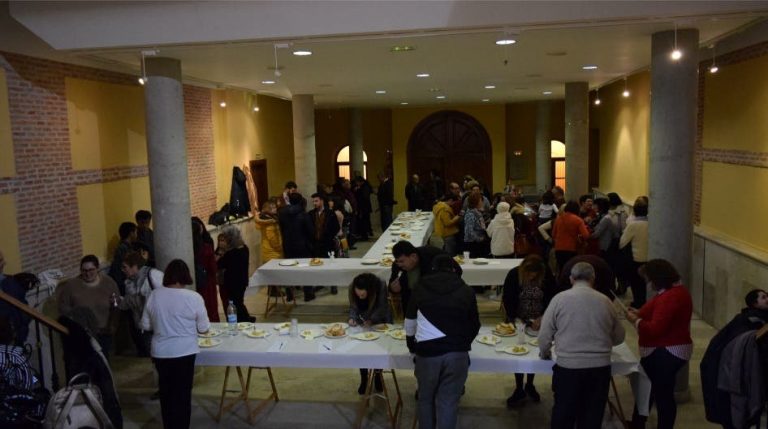 A pesar del frío, Rueda festeja el día de su patrón, San  Sebastián, con una gran participación