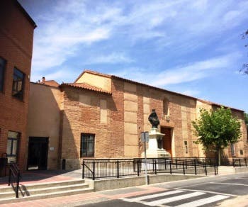 El Centro Cultural Integrado Isabel la Católica ya cuenta con Internet en todas sus aulas