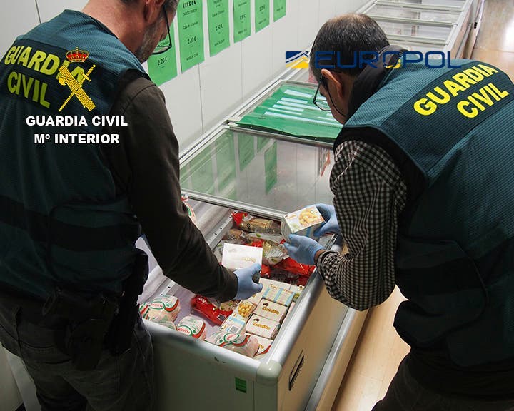 Detenidas e investigadas 59 personas por fraude alimentario, vendían lechazo de origen francés con sello de Castilla y León