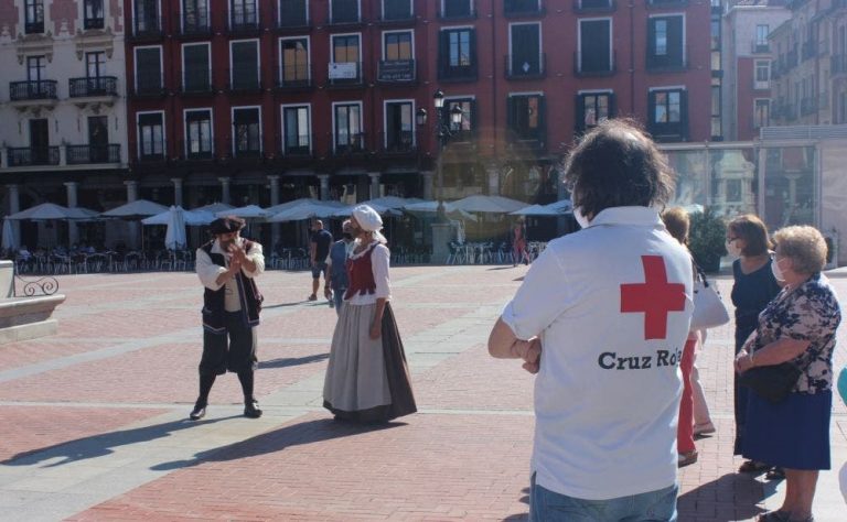 Cruz Roja en Valladolid continúa su actividad ‘Un verano conociendo tu ciudad’