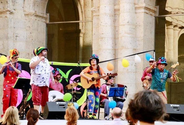 La música infantil de 'Pimpineja' acompañará esta tarde al barrio de Medina Sur