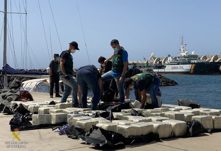 La Guardia Civil interviene 1000 kilogramos de cocaína en la novedosa "ruta marítima africana" del narcotráfico internacional