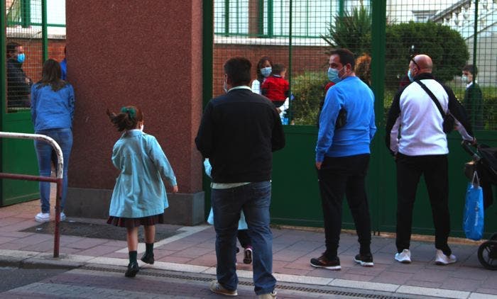 Cerca de 1.800 niños vuelven a las aulas en Medina del Campo