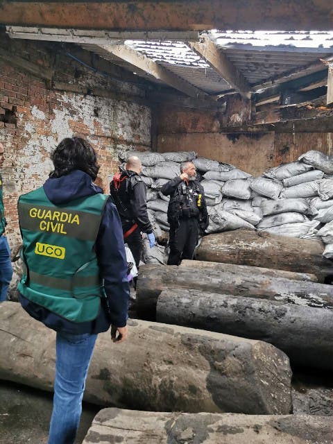 La Guardia Civil colabora con la Policía de Lincolnshire (Reino Unido) en la localización de 4 plantaciones subterráneas de cannabis