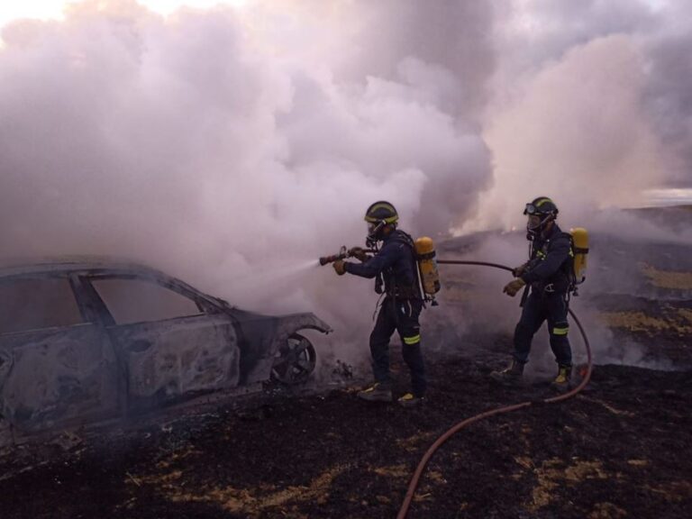 Las altas temperaturas provocan varias salidas de los bomberos