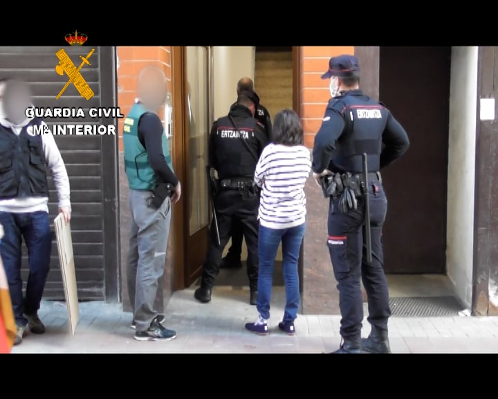 Desarticulada una organización criminal internacional dedicada a la estafa sistemática en el alquiler de alojamientos turísticos a través de Internet