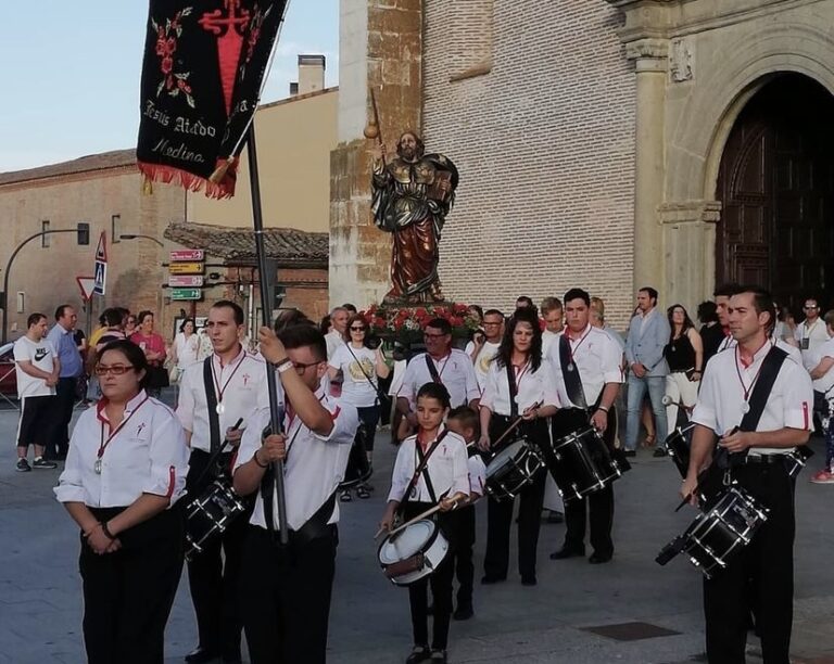 Eucaristía, procesión y fiestas en honor a Santiago en Medina del Campo 