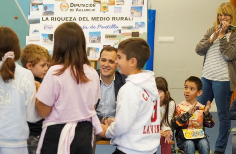 La Junta aprueba financiar con 50.000 euros un proyecto contra la pobreza infantil y el foro de menores