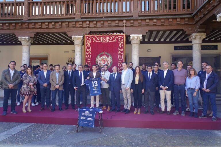 La Diputación de Valladolid celebra el triunfo del VRAC Quesos Entrepinares